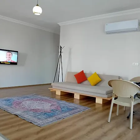 Apartment Hill Defne